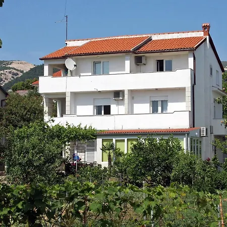 Banjol 2008a Apartment Rab Town